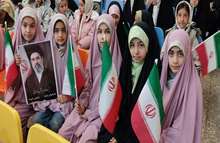 ویژه‌برنامه «دخترم افتخار ایران» در مراکز کانون کردستان                                                                         آیین‌های گرامیداشت روز دختر و پاسداشت شهدای کودک و نوجوان، با اجرای برنامه‌های متنوع فرهنگی و هنری در مراکز کانون استان کردستان به روایت تصویر.